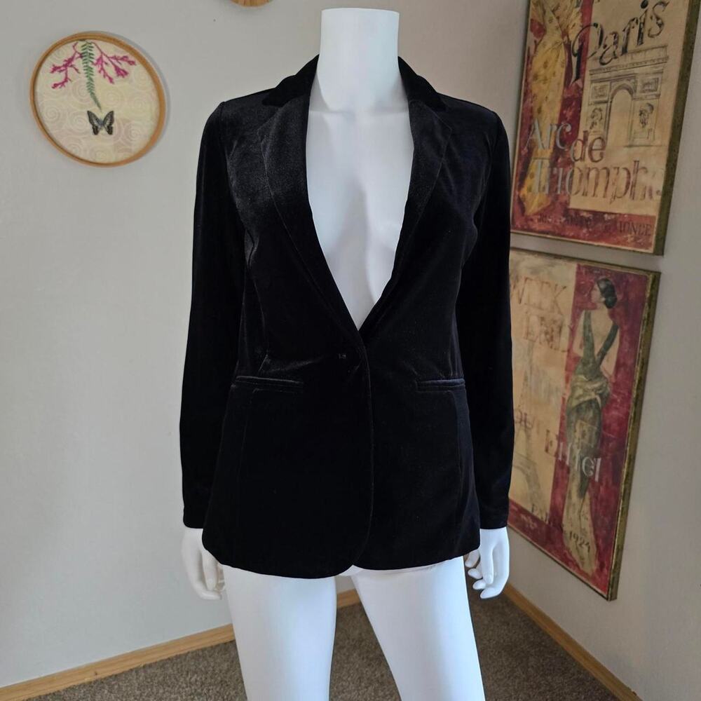 Tahari The Veronica Single Button Velvet Blazer size Small